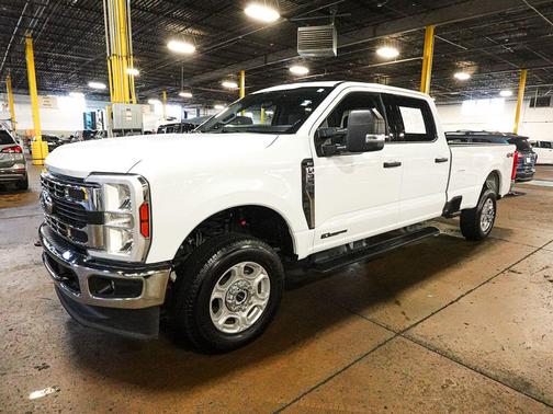 Oxford White 2026 Ford F-350 XLT