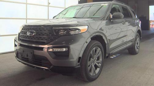Gray Metallic 2022 Ford Explorer XLT
