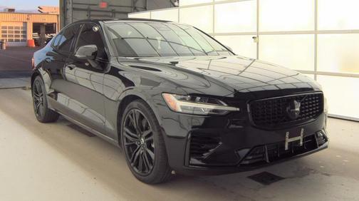 2023 Volvo S60 Recharge Plug-In Hybrid T8 Plus Black Edition