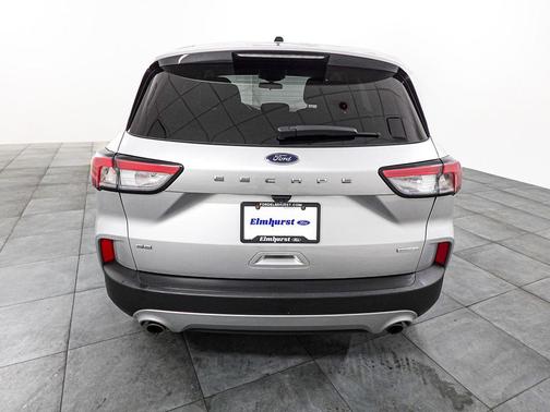Ingot Silver Metallic 2020 Ford Escape SE