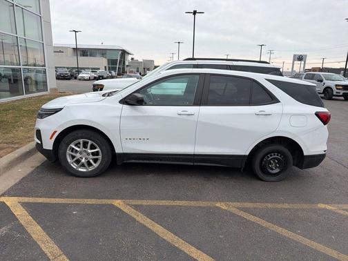 2022 Chevrolet Equinox LS