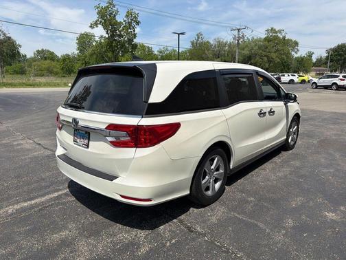 White Diamond Pearl 2019 Honda Odyssey EX-L