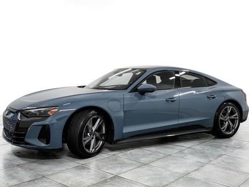 Kemora Gray Metallic 2023 Audi e-tron GT Premium Plus quattro