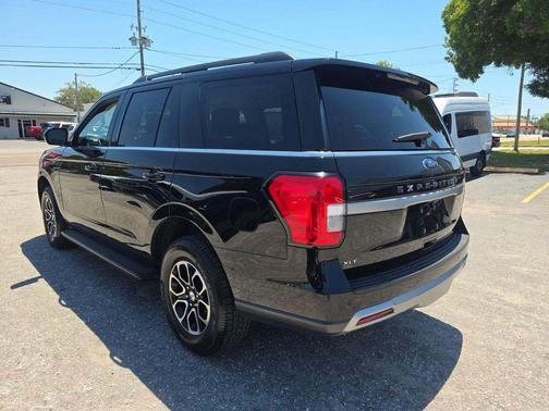 Black Metallic 2024 Ford Expedition XLT