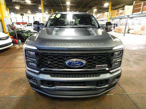 Carbonized Gray Metallic 2024 Ford F-250 Lariat