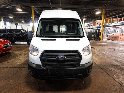 Oxford White 2022 Ford Transit-250 Base