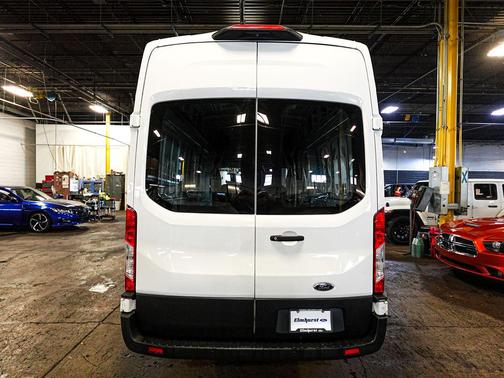 Oxford White 2022 Ford Transit-250 Base