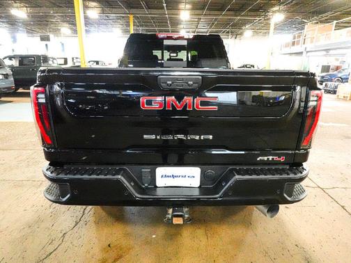 Onyx Black 2024 GMC Sierra 2500 AT4