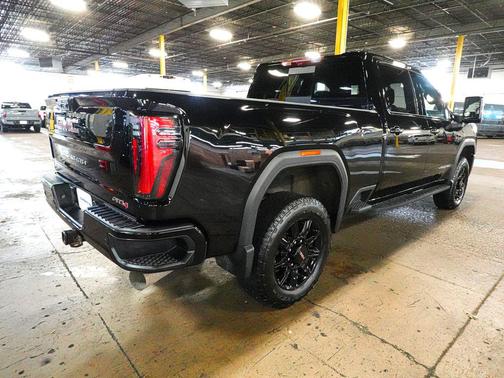 Onyx Black 2024 GMC Sierra 2500 AT4