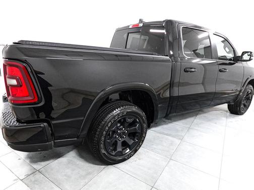 Diamond Black Crystal Pearlcoat 2025 RAM 1500 Big Horn/Lone Star