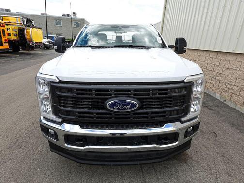 Oxford White 2026 Ford F-250 XL