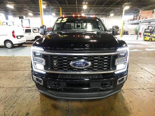 Agate Black Metallic 2025 Ford F-450 Platinum