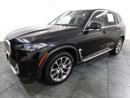 Black Sapphire Metallic 2024 BMW X5 xDrive40i