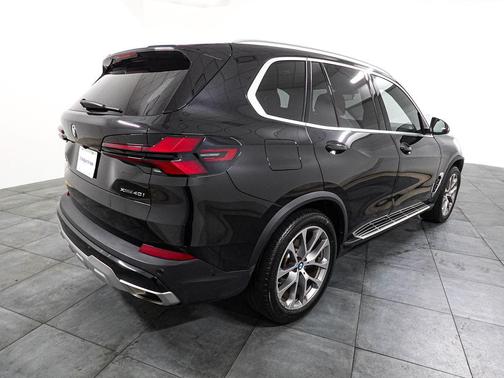 Black Sapphire Metallic 2024 BMW X5 xDrive40i