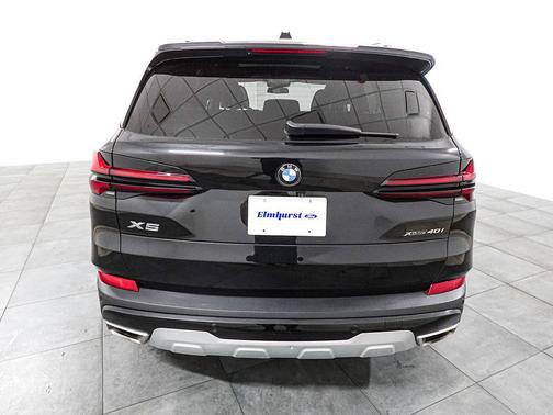 Black Sapphire Metallic 2024 BMW X5 xDrive40i