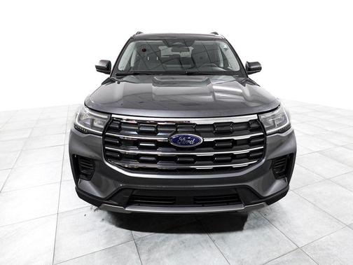 Carbonized Gray Metallic 2025 Ford Explorer Active