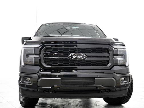 Carbonized Gray Metallic 2026 Ford F-150 Lariat