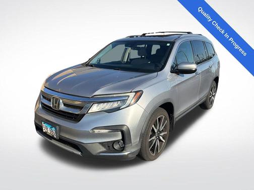 Lunar Silver Metallic 2019 Honda Pilot Touring 8-Passenger