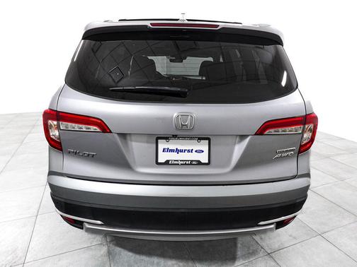 Lunar Silver Metallic 2019 Honda Pilot Touring 8-Passenger