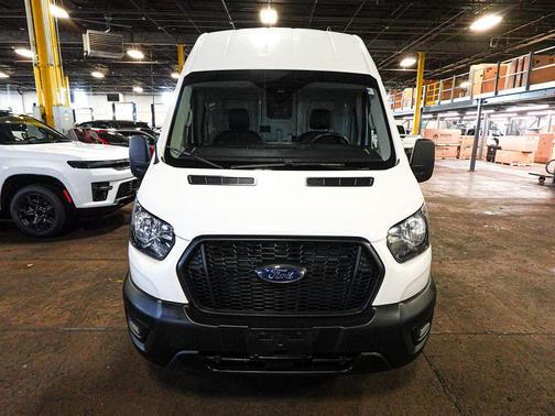 Oxford White 2024 Ford Transit-250 Base