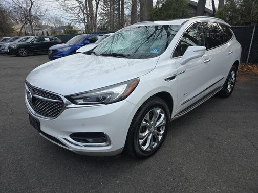 White Frost Tricoat 2018 Buick Enclave Avenir