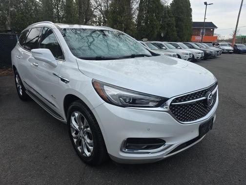 White Frost Tricoat 2018 Buick Enclave Avenir