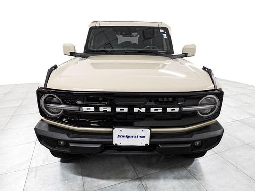 Desert Sand 2025 Ford Bronco Outer Banks