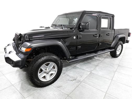 Black Clearcoat 2020 Jeep Gladiator Sport S