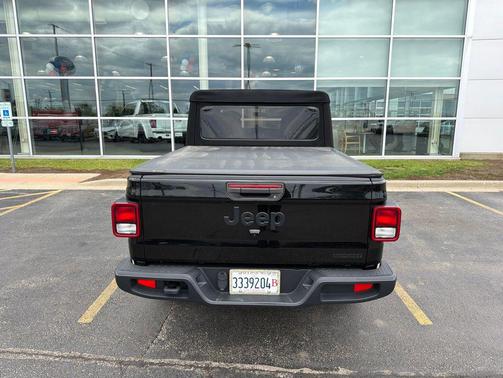 Black Clearcoat 2020 Jeep Gladiator Sport S