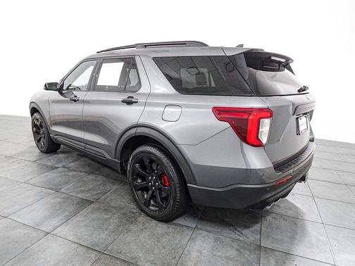 Carbonized Gray Metallic 2023 Ford Explorer ST