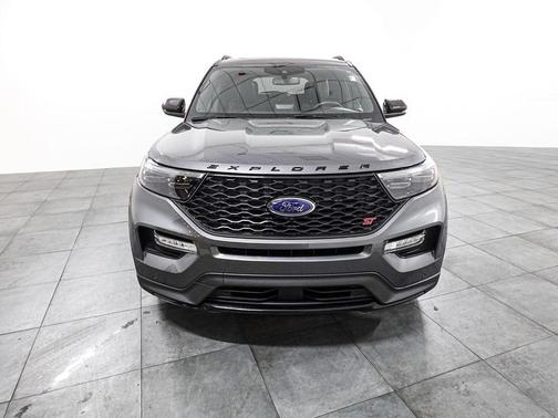 Carbonized Gray Metallic 2023 Ford Explorer ST