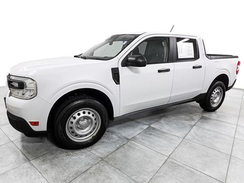 Oxford White 2022 Ford Maverick XL