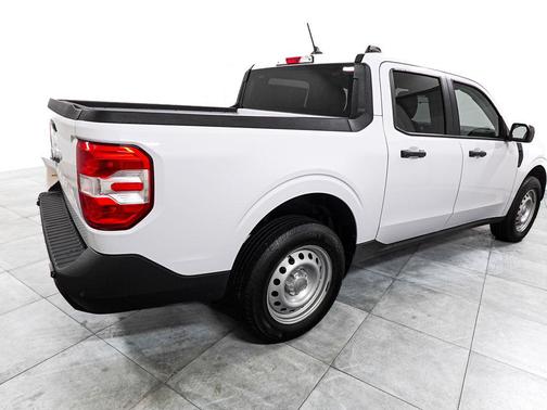 Oxford White 2022 Ford Maverick XL