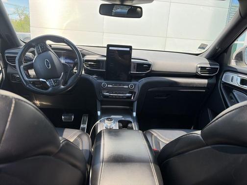 Star White Metallic Tri-Coat 2020 Ford Explorer ST