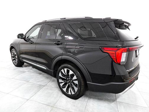 Agate Black Metallic 2026 Ford Explorer Platinum