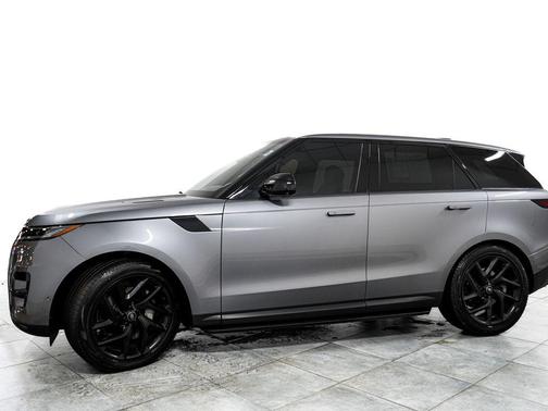 Borasco Gray Metallic 2024 Land Rover Range Rover Sport SE