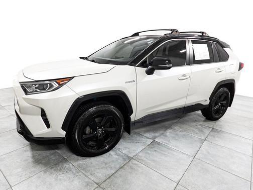 Blizzard Pearl 2019 Toyota RAV4 Hybrid SE