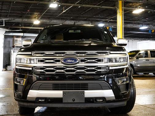 Agate Black Metallic 2023 Ford Expedition Platinum