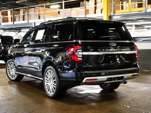 Agate Black Metallic 2023 Ford Expedition Platinum