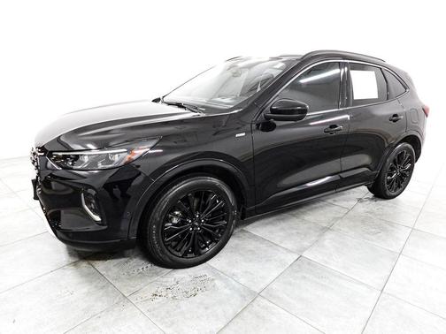 Agate Black Metallic 2023 Ford Escape ST-Line Elite