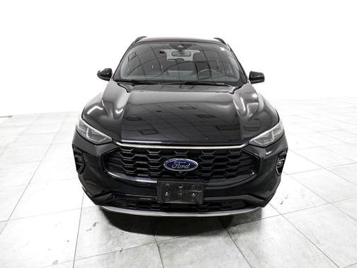 Agate Black Metallic 2023 Ford Escape ST-Line Elite