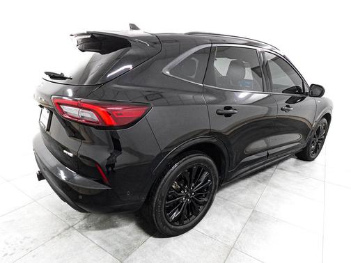 Agate Black Metallic 2023 Ford Escape ST-Line Elite