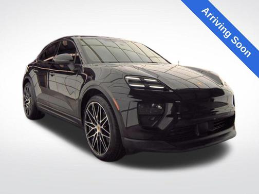 Jet Black Metallic 2025 Porsche Macan Macan Electric 4