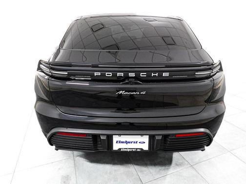 Jet Black Metallic 2025 Porsche Macan Macan Electric 4