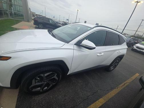 Quartz White 2022 Hyundai TUCSON SEL