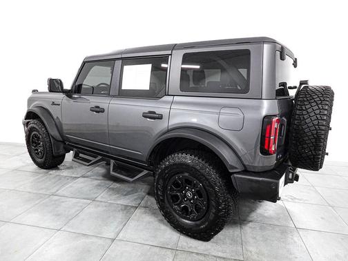 Carbonized Gray Metallic 2023 Ford Bronco Wildtrak