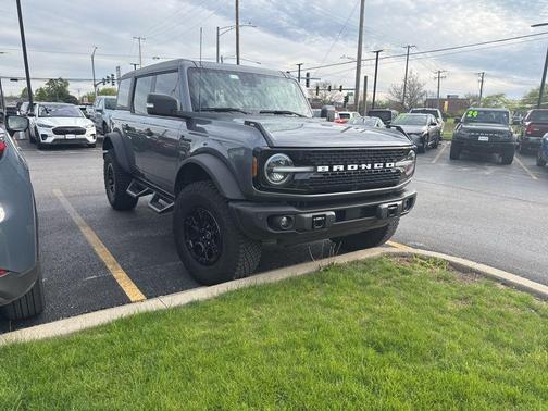 Carbonized Gray Metallic 2023 Ford Bronco Wildtrak