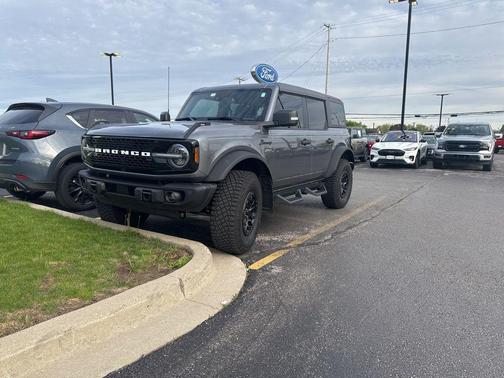 Carbonized Gray Metallic 2023 Ford Bronco Wildtrak