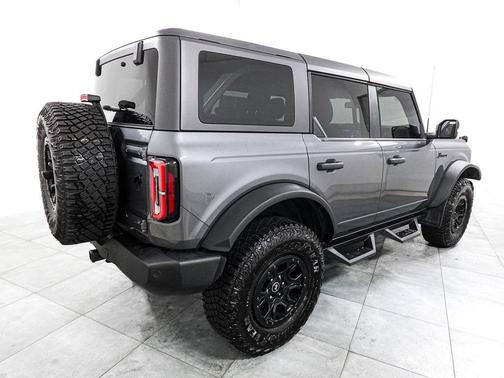 Carbonized Gray Metallic 2023 Ford Bronco Wildtrak