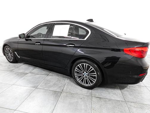 Black Sapphire Metallic 2017 BMW 530 xDrive